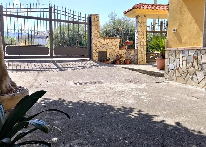 Perfetto Per Famiglia サンタ・マリーア・デル・チェドロ